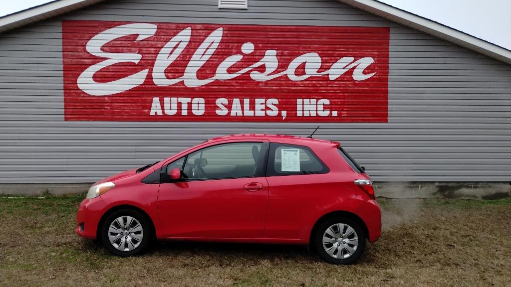 2013 Toyota Yaris L's photo